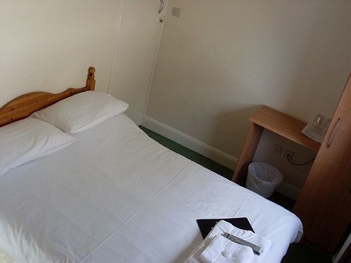 Jakie są najlepsze hotele w pobliżu lokalizacji Godinton House & Gardens? Ashford  Zewnętrze zdjęcie